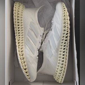 Mens Adidas 4DFWD 3M, Like New W/box US 10
